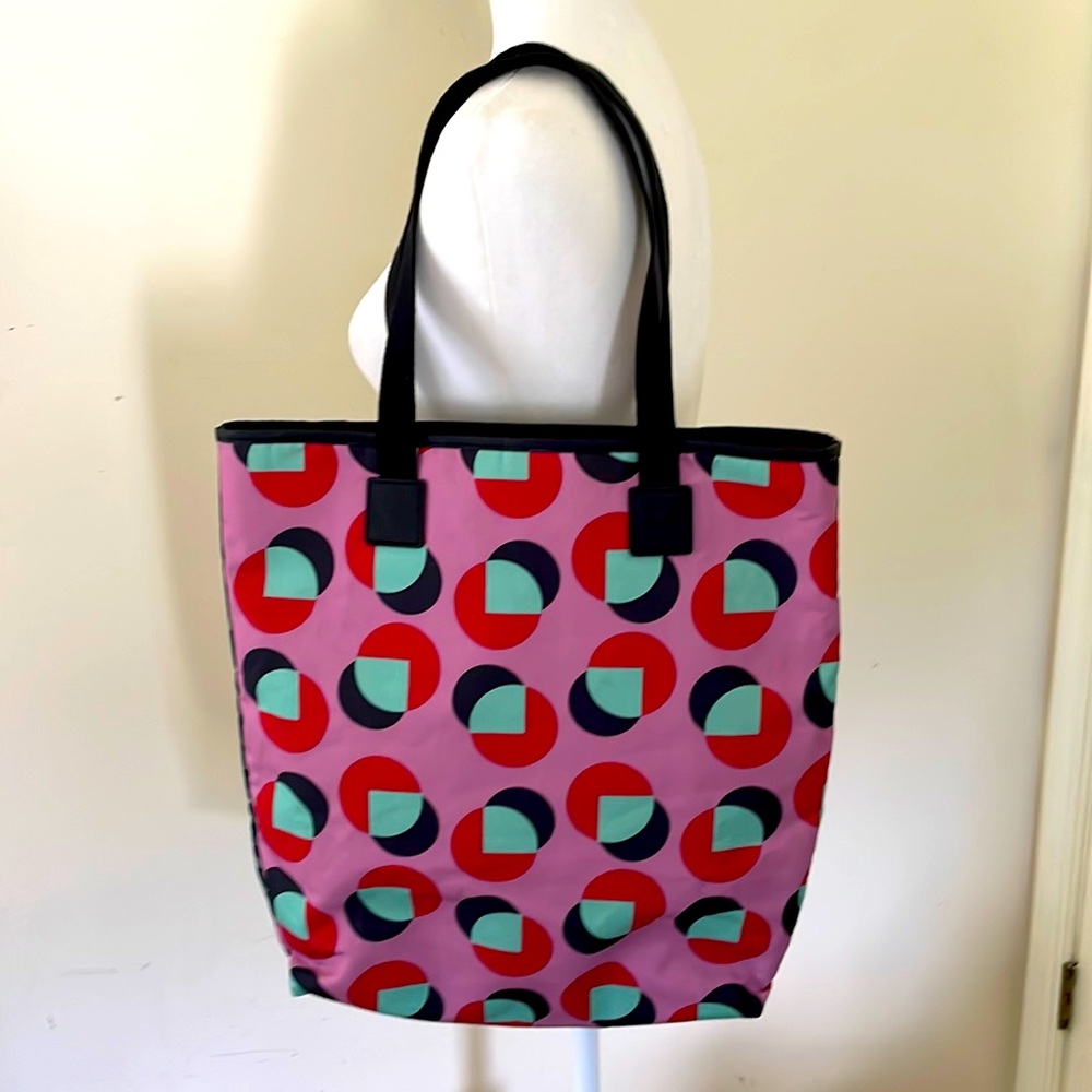 Fossil Lakewood Tote geometric/camo pattern in Fuschia, green, black.